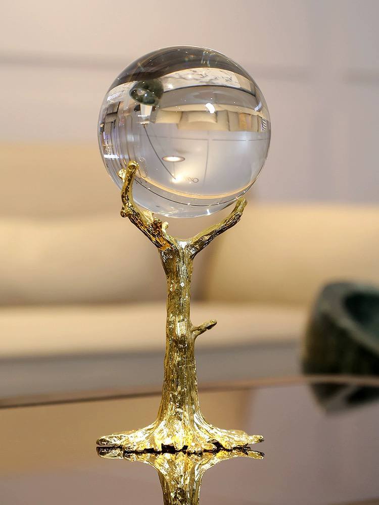 Shiny ball sculpture