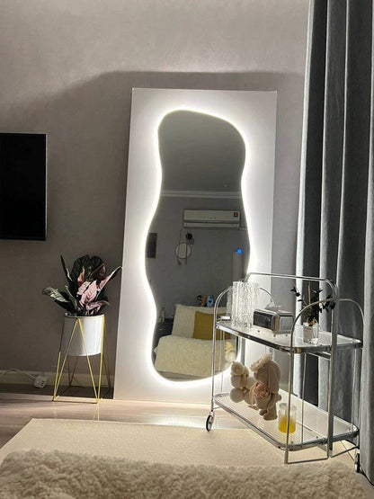 Chicora Mirror with magical lighting