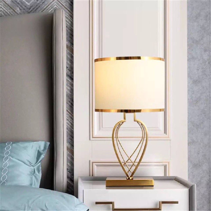 GOLDEN TABLE LAMP