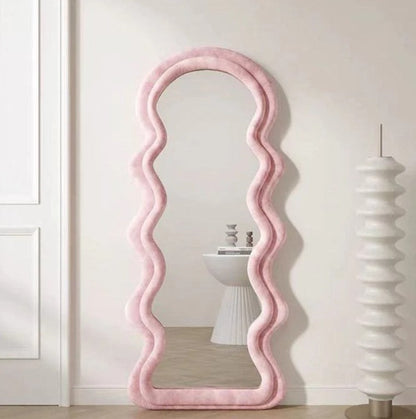 Wavy velvet mirror (pink)