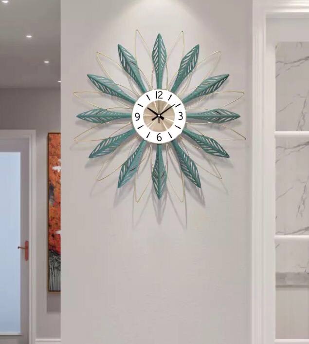 Exquisite Metal Art Wall Clock