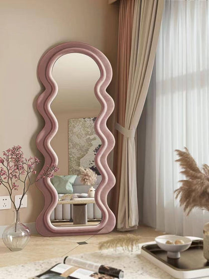 Wavy velvet mirror (pink)