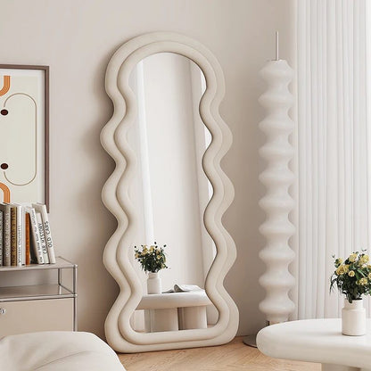 Wavy velvet mirror (Beige)